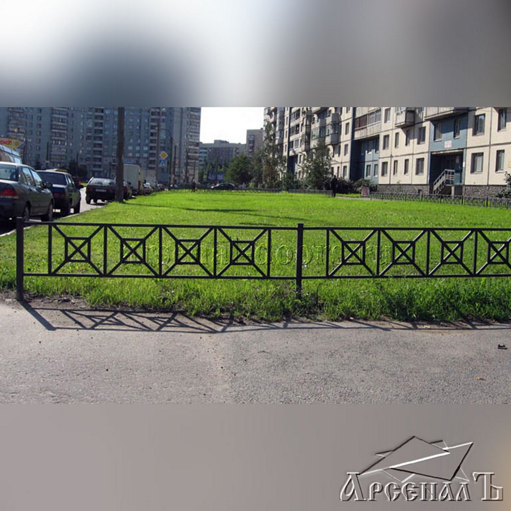 Железное газонное ограждение